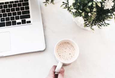 摇滚青年的坚守——行走在舞台与讲台间的“90后”