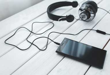 租借500账户拉抬股价浮盈超2亿元 上海破获操纵证券市场“嗜血大案”